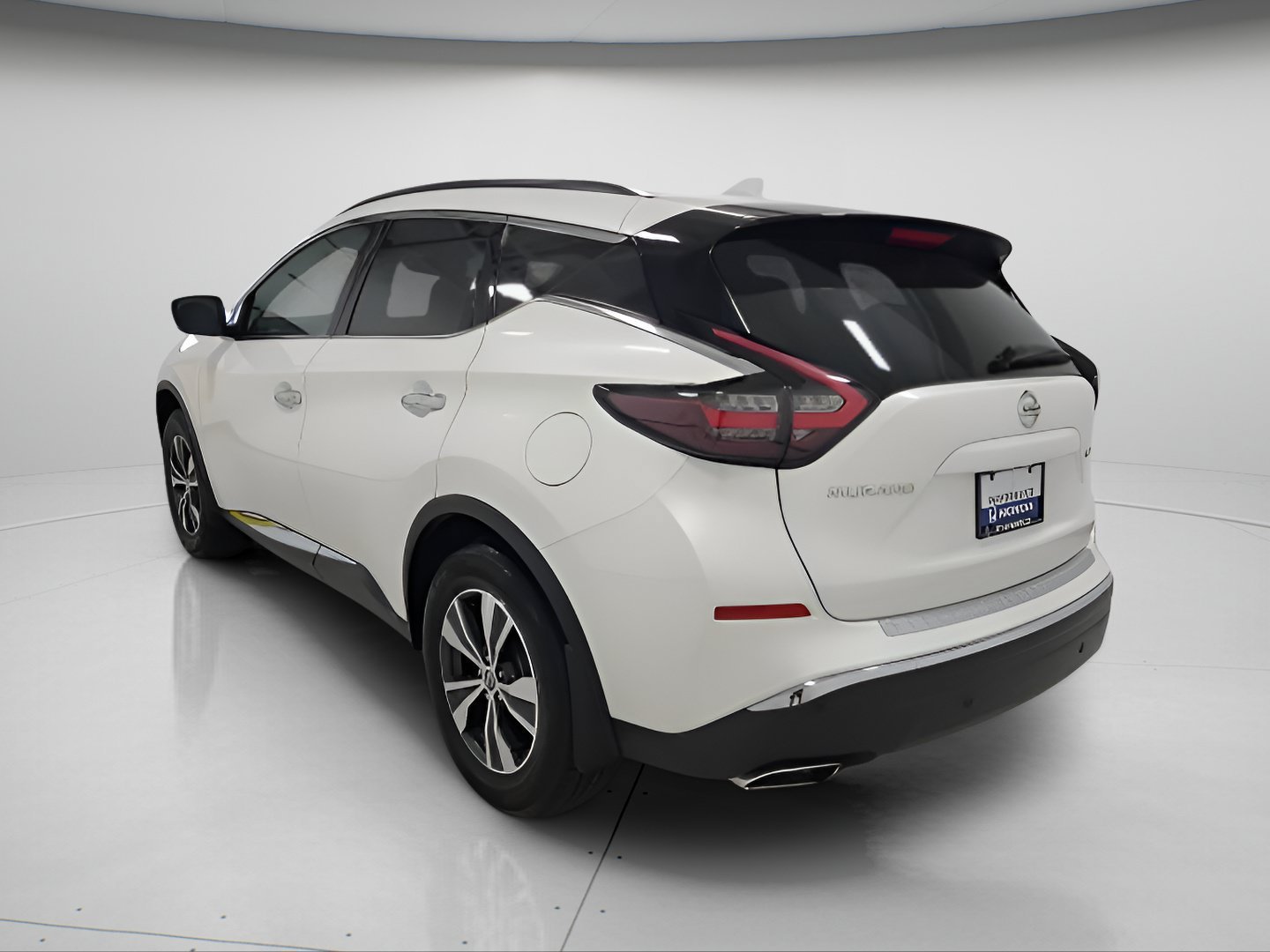 Used 2022 Pearl White Tricoat Nissan SV image 8