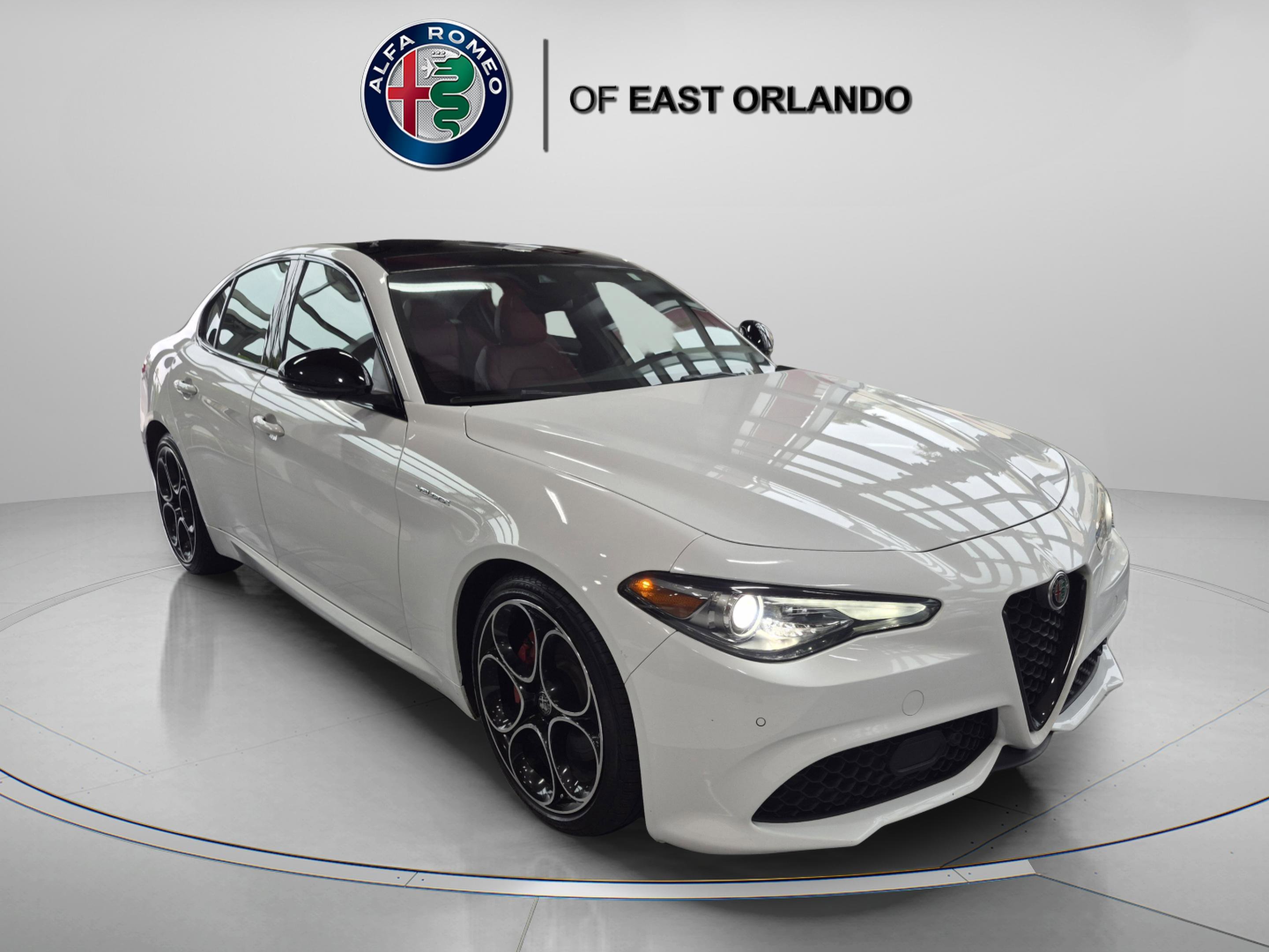 2023 Alfa Romeo Giulia Veloce RWD's photo