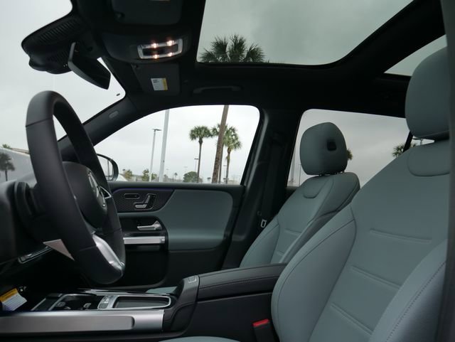 New 2026 Night Black Mercedes-Benz GLB 250 image 42