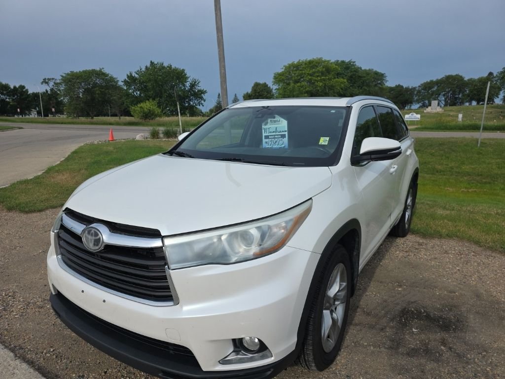 Used 2014 White Toyota Limited Platinum V6 image 3