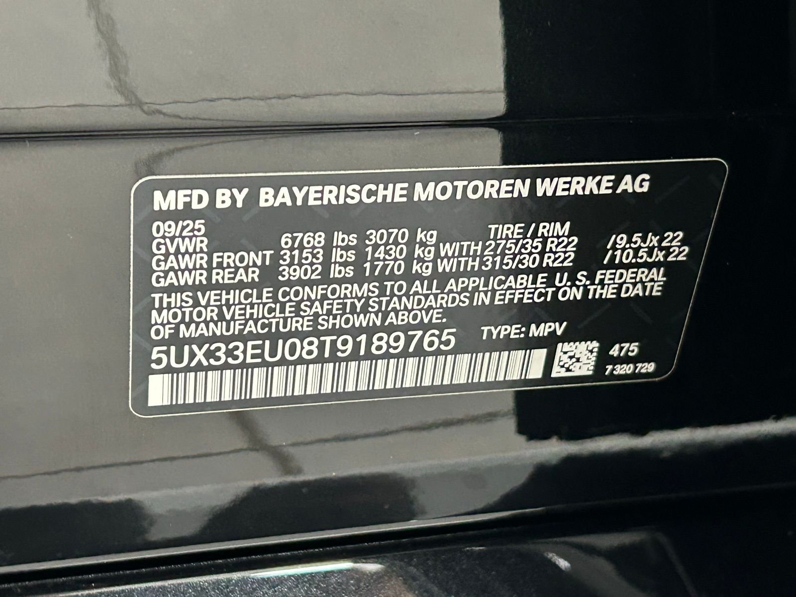 New 2026 Black Sapphire Metallic BMW M60i image 31