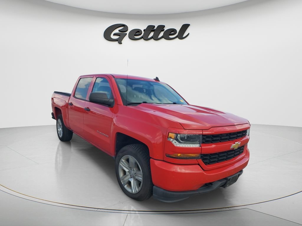 Used 2018 RED HOT Chevrolet Custom image 2