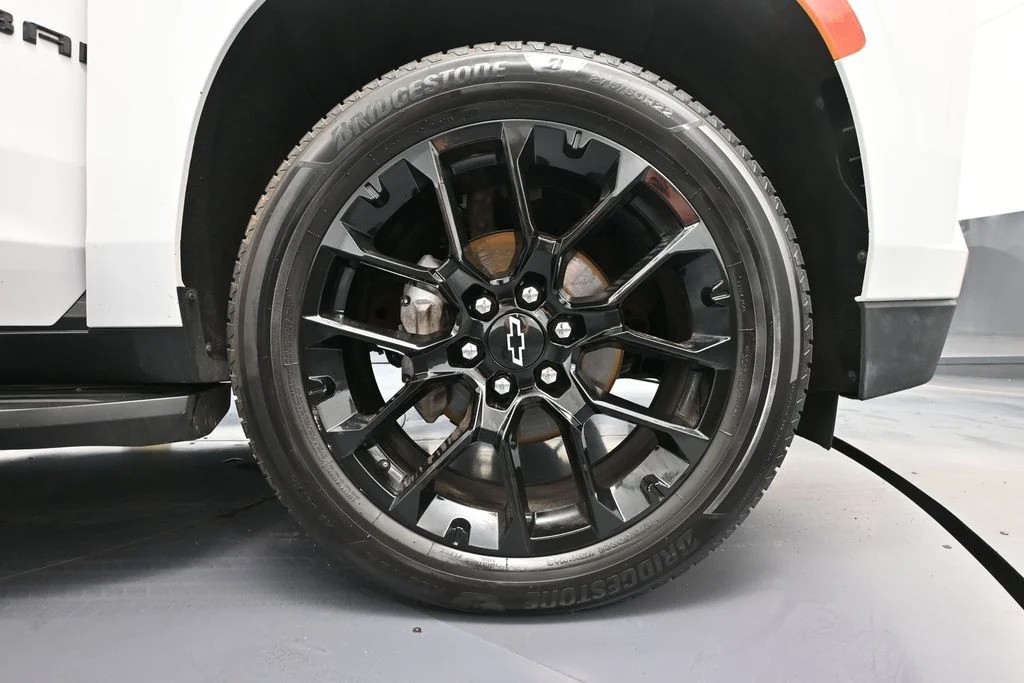Used 2022 White Chevrolet RST image 18