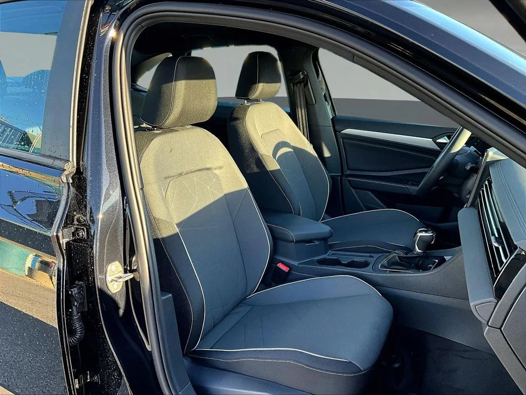 New 2026 Deep Black Pearl Volkswagen 1.5T Sport image 11