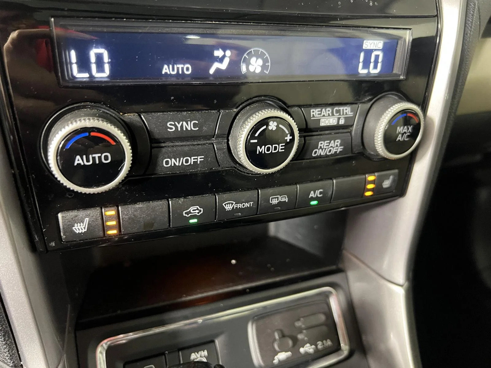 Used 2019 Abyss Blue Pearl Subaru Limited image 29