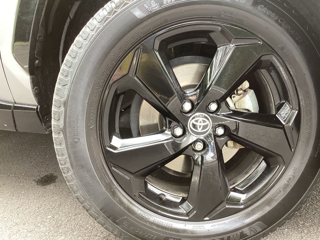 Used 2021 Silver Toyota XSE image 7