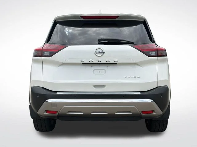 Used 2021 White Nissan Platinum image 31