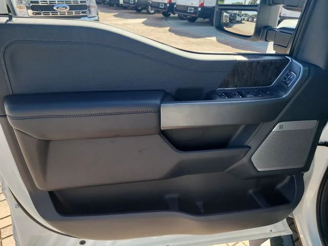 New 2026 White Metallic Ford Lariat image 17