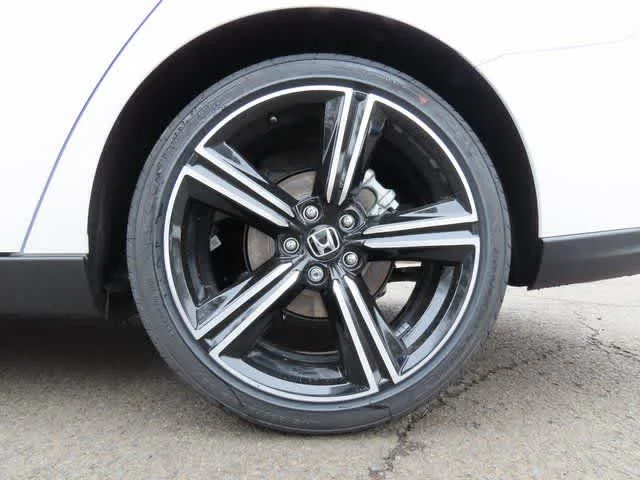 New 2026 Platinum White Pearl Honda SE image 8