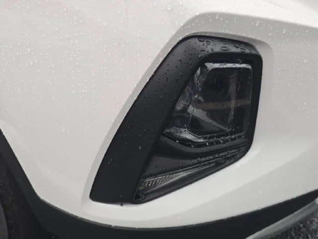 Used 2022 SUMMIT WHITE Chevrolet LT image 28