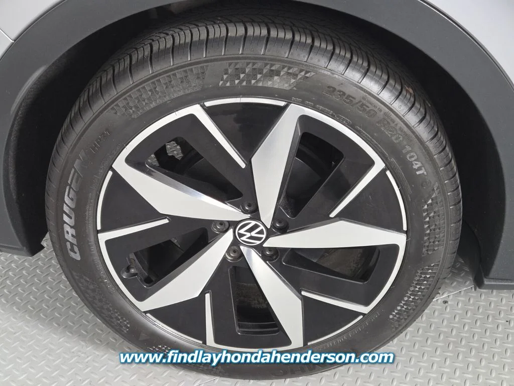 Used 2023 Silver Mist Metallic Volkswagen S image 11