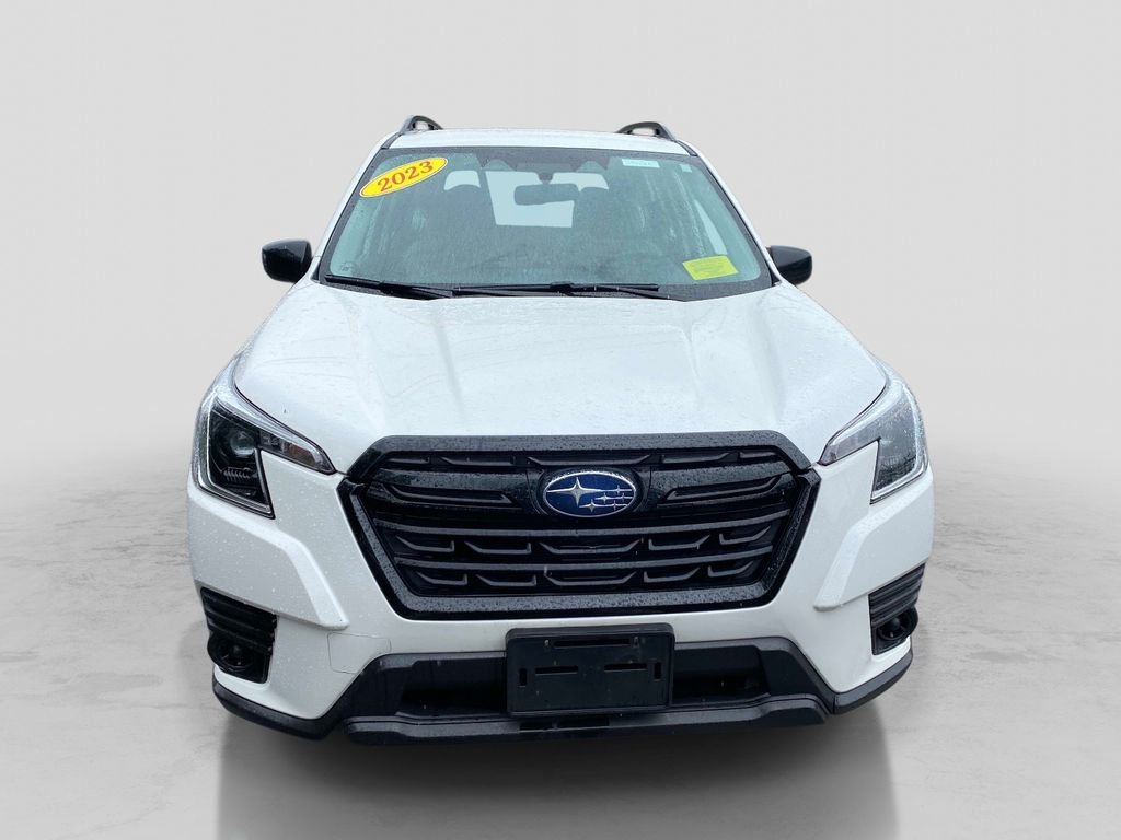Used 2023 White Subaru Base image 10