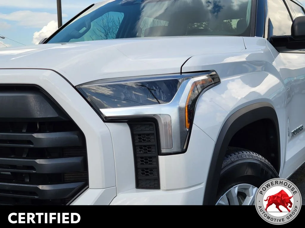 Used 2023 White Toyota SR5 image 11