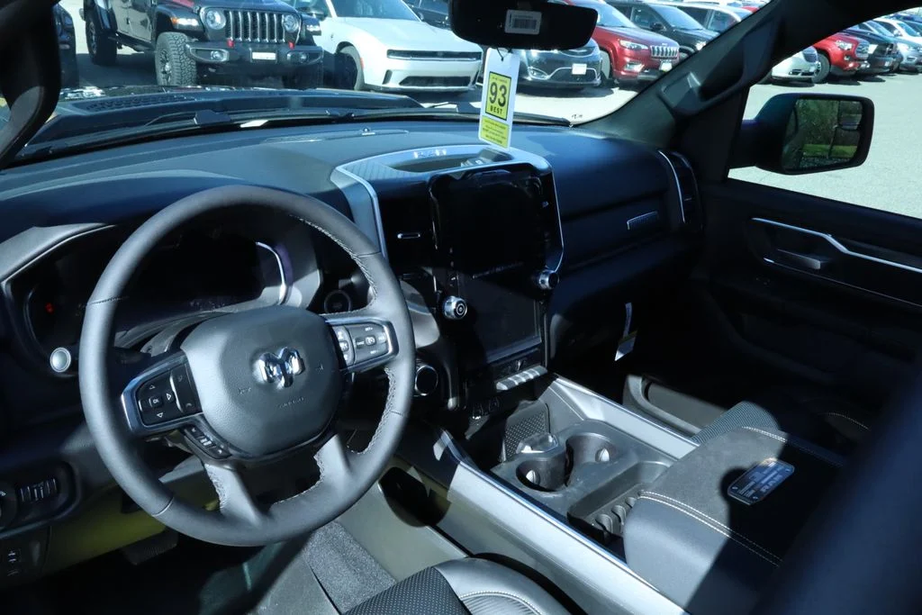 New 2026 Diamond Black Crystal Pearl-Coat Exterior Paint Ram Big Horn/Lone Star image 28