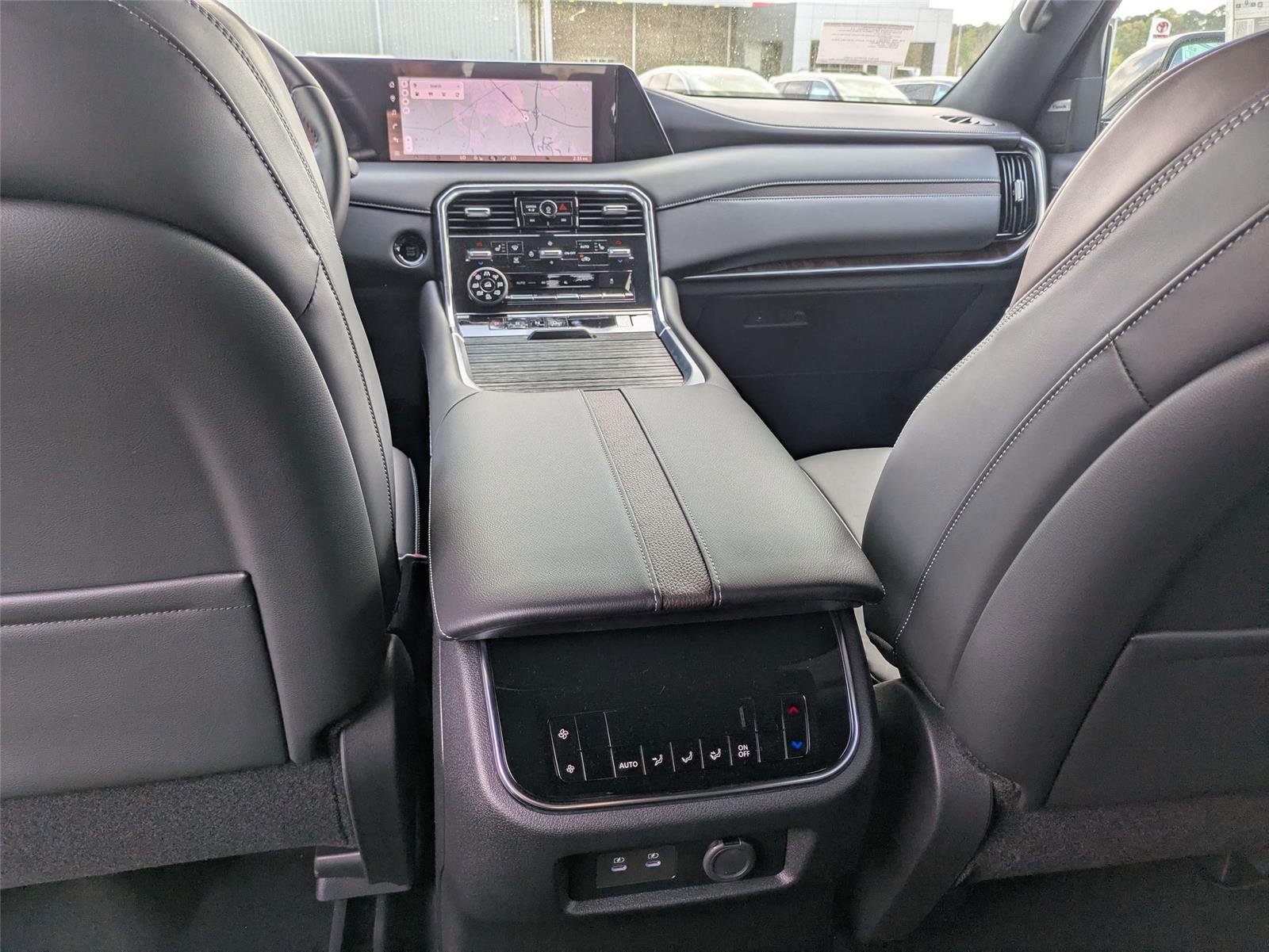 2025 Nissan Armada SL - Photo 30