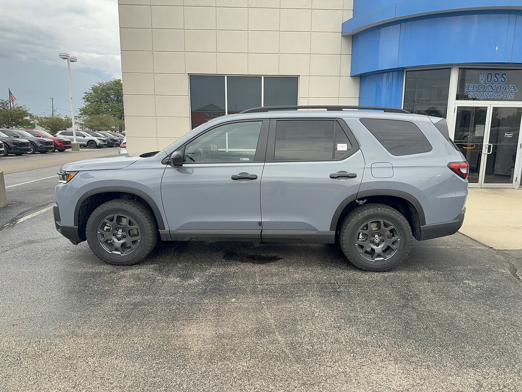 New 2026 Sonic Gray Pearl Honda TrailSport image 8