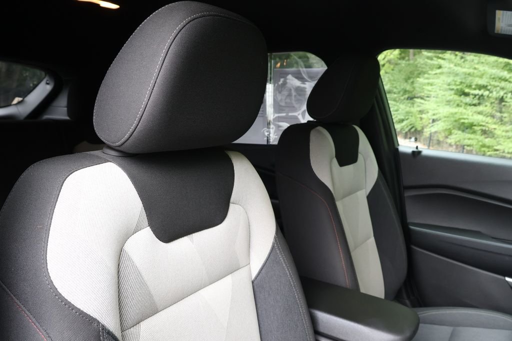 Used 2024 Green Chevrolet 1RS image 41
