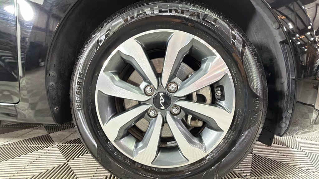 Used 2023 Black Kia S image 35