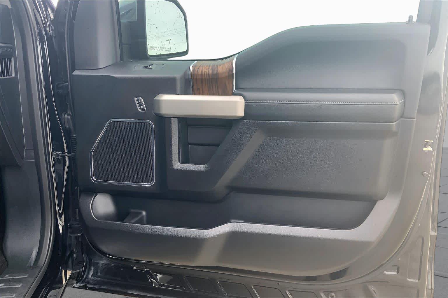 Used 2018 Shadow Black Ford LARIAT image 20