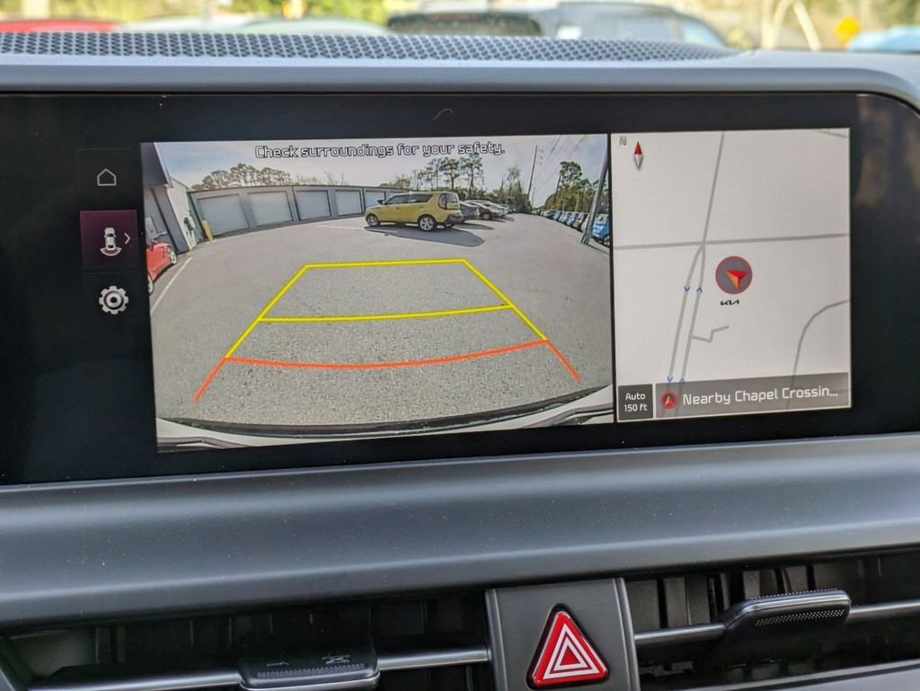New 2024 Snow White Pearl Kia SX image 21