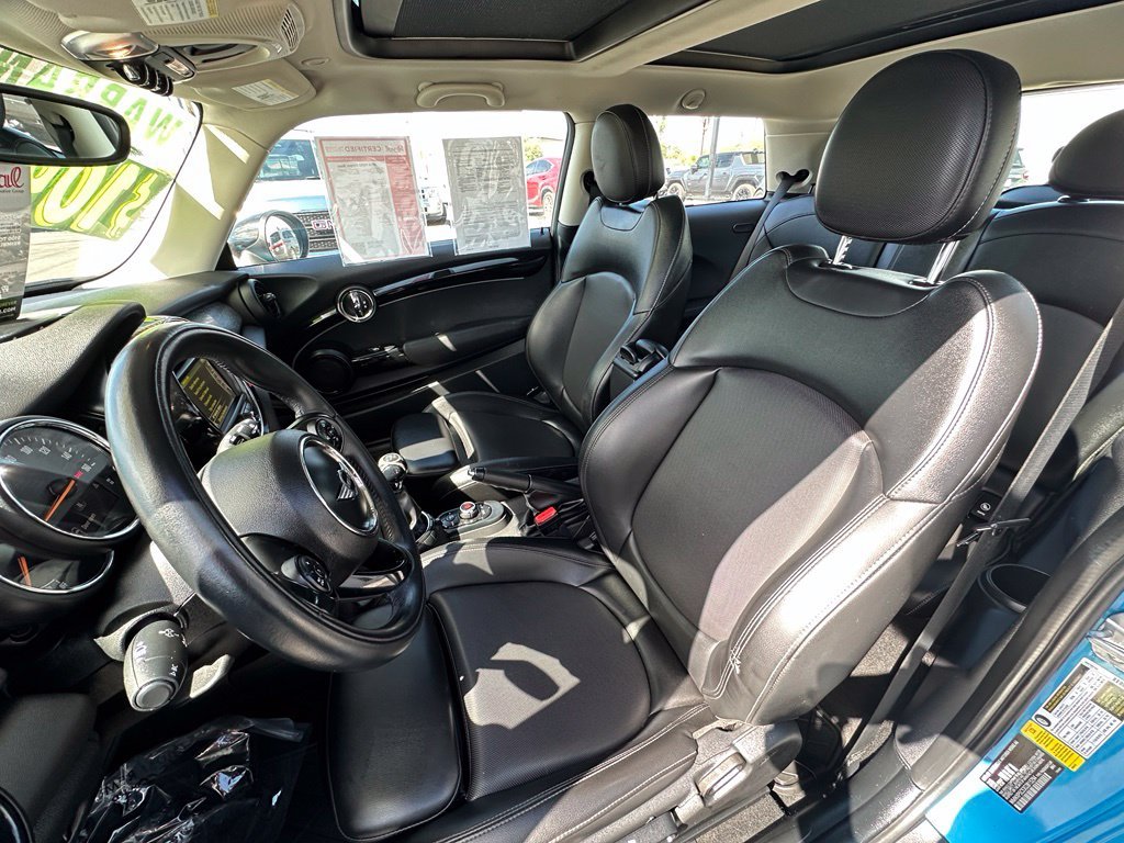Used 2016 Blue MINI Base image 3