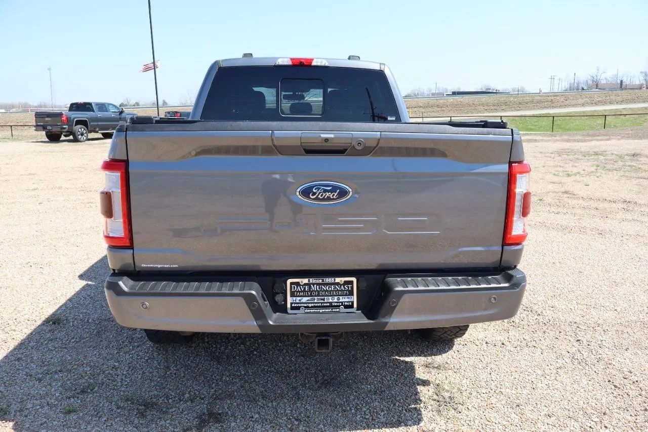 Used 2021 CARBONIZED GRAY Ford Lariat image 4