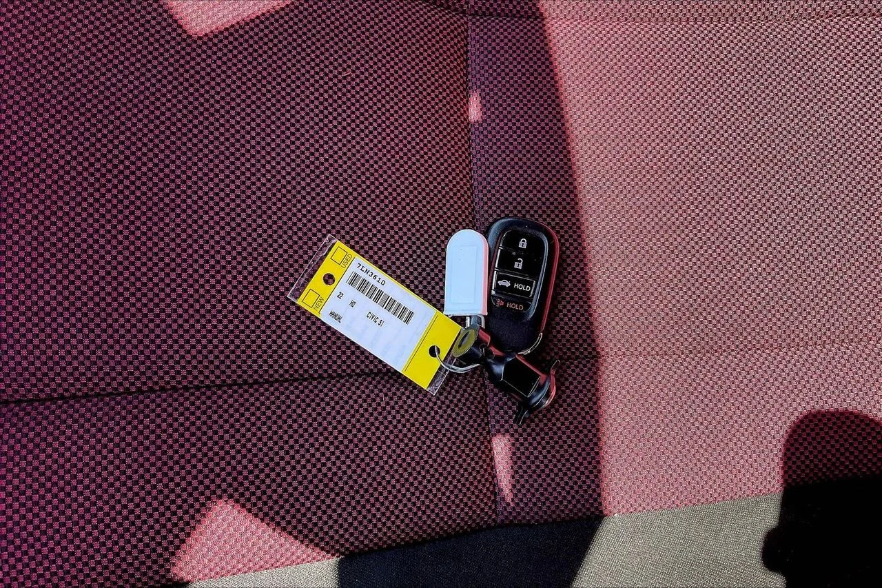 Certified Used 2022  Honda Si image 30