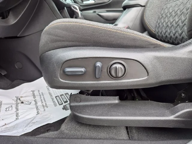 2024 Chevrolet Equinox LT - Photo 17