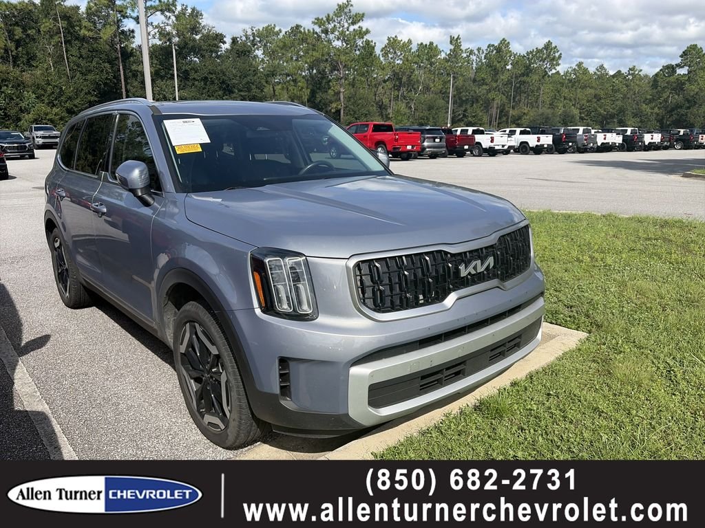 Used 2024 Silver Kia EX image 1