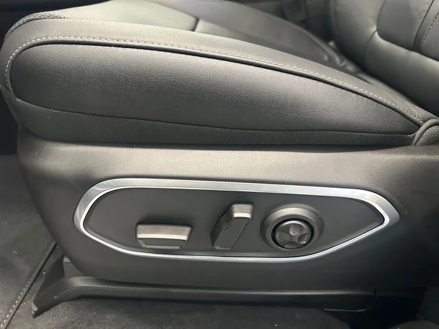 New 2026 Silver Jeep Limited Altitude image 29