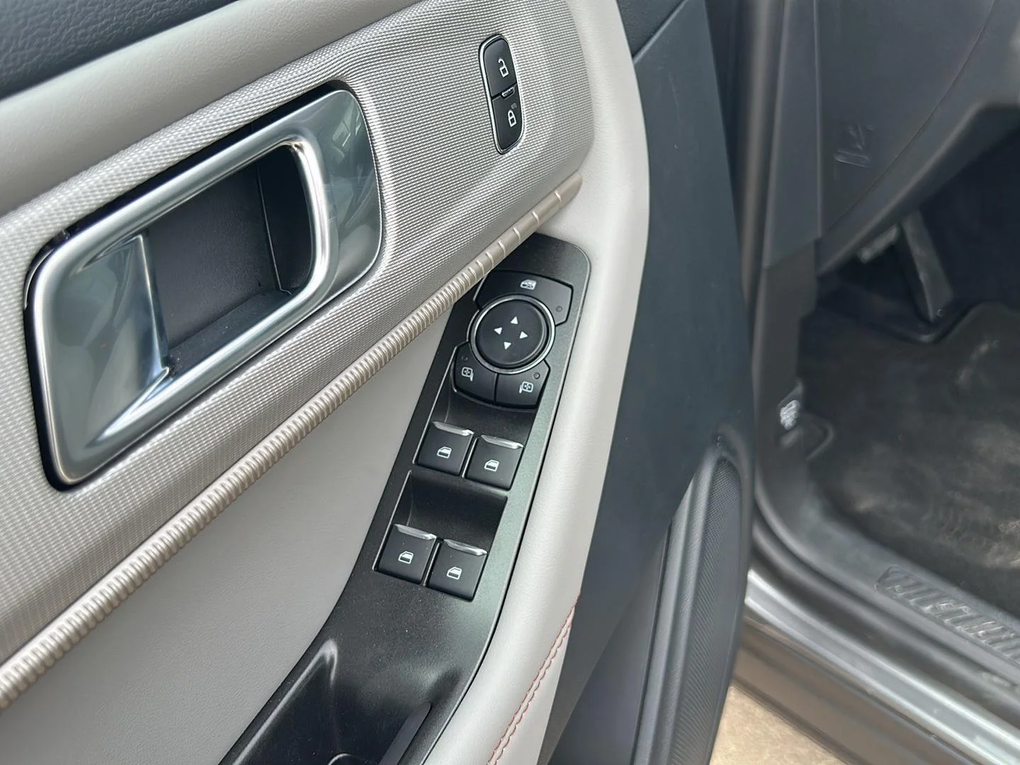 New 2026 Carbonized Gray Metallic FORD Active image 12