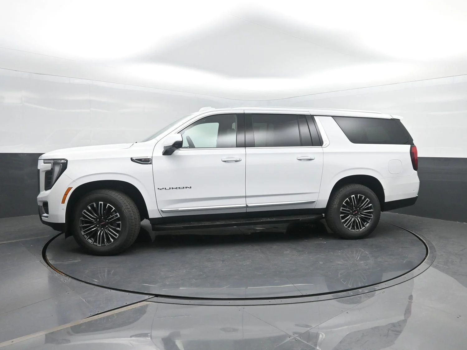 2026 GMC Yukon 4WD Elevation's photo