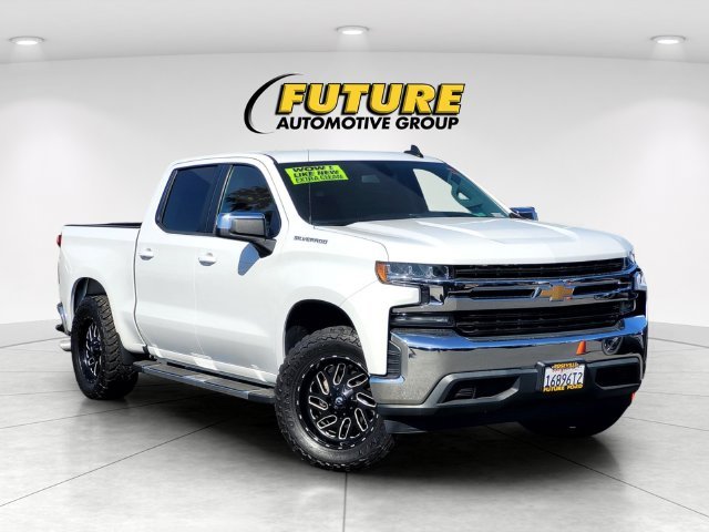 Used 2019 White Chevrolet LT image 1
