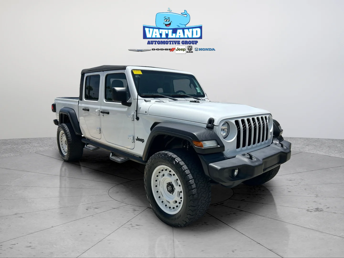 Used 2020 Bright White Clearcoat Jeep Sport image 22