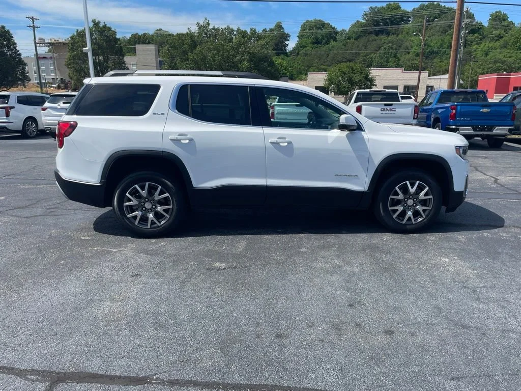 Used 2023 Summit White GMC SLE image 8
