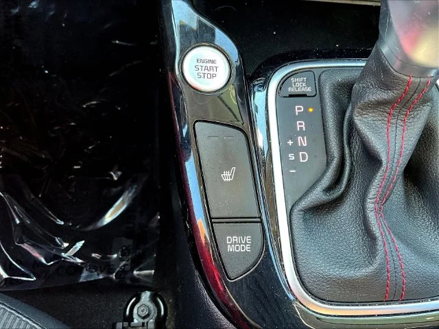 Used 2022 Black Kia Turbo image 18