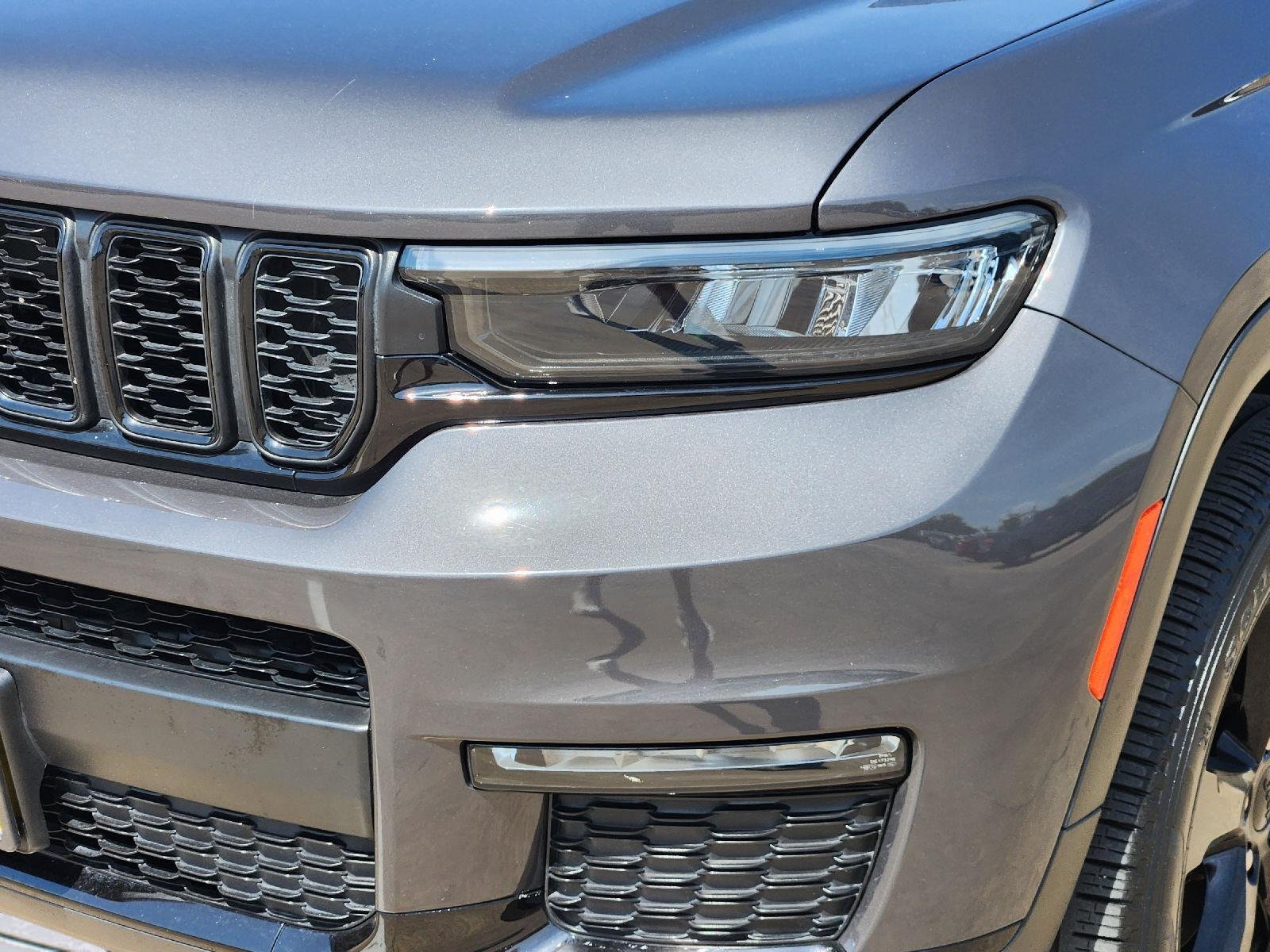 Used 2024 Baltic Gray Metallic Clearcoat Jeep Limited image 7