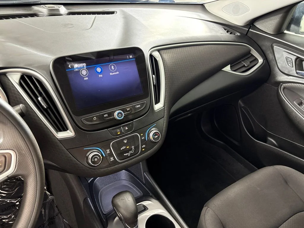 Used 2022 Black Chevrolet LS image 27