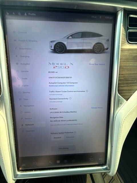 Used 2016 Solid White Tesla  image 7