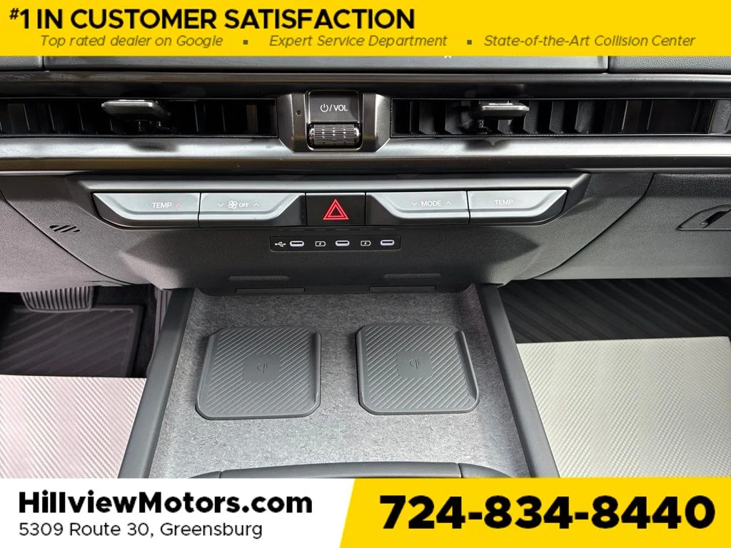 Used 2027 White Pearl Kia X-Line EX image 37