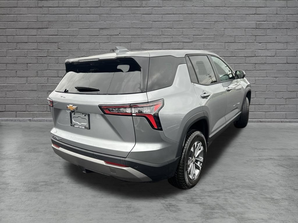 2027 Chevrolet Equinox LT - Photo 7