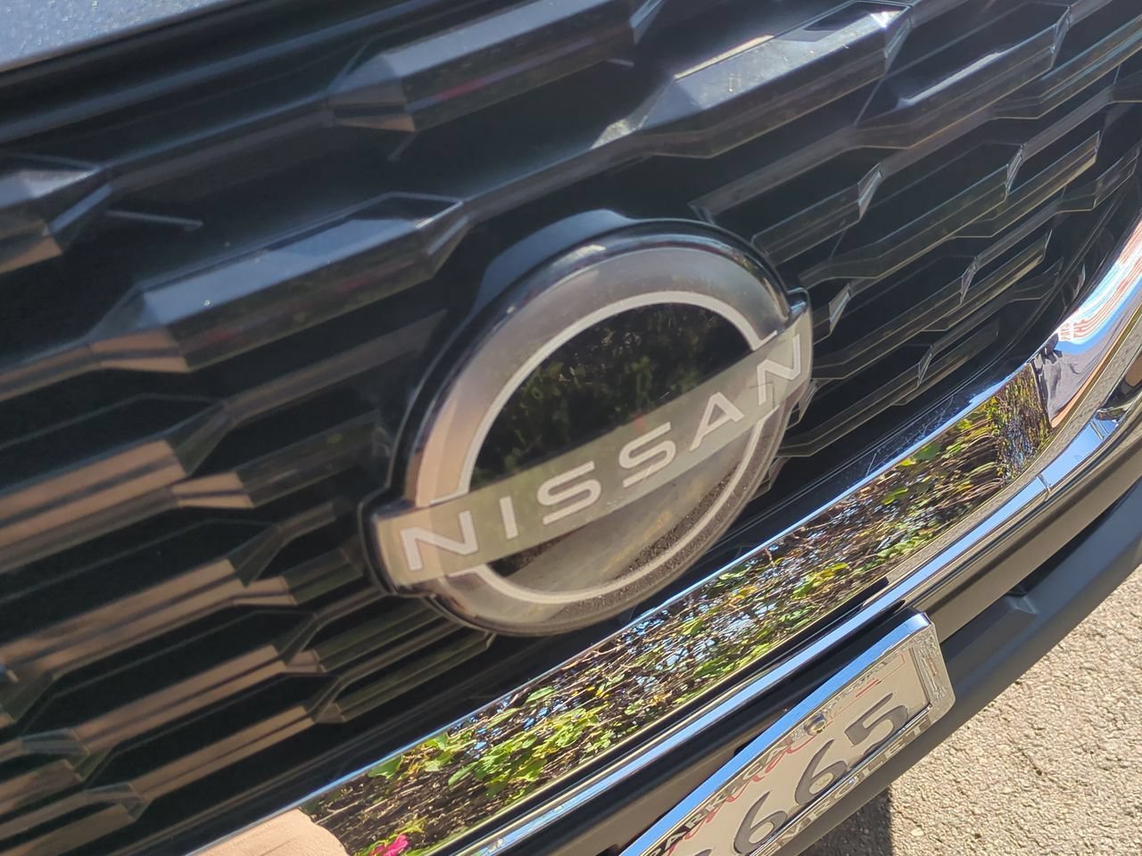 Used 2023 Gun Metallic Nissan SV image 29