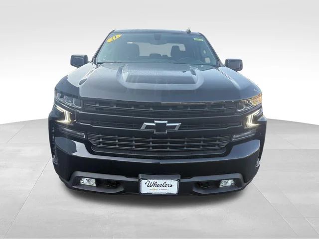 Used 2021 Black Chevrolet RST image 9