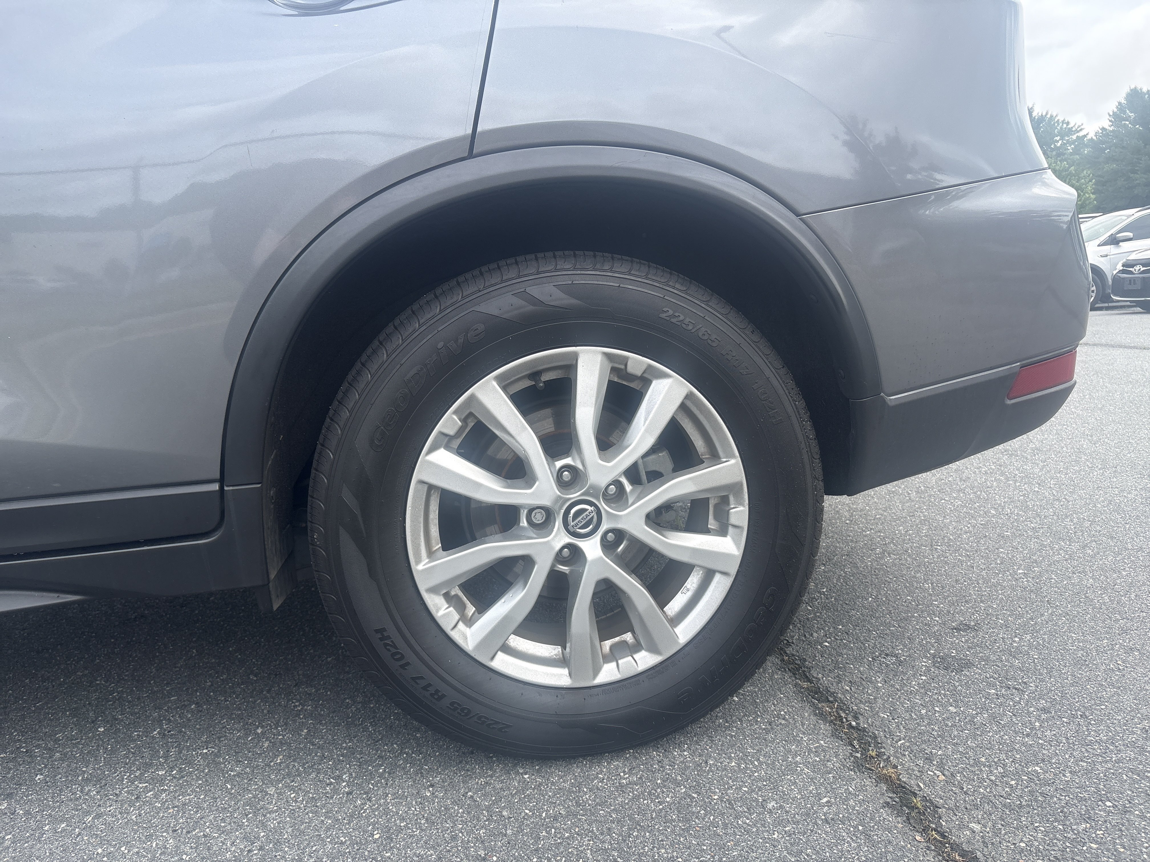 Used 2020 Gun Metallic Nissan SV image 10
