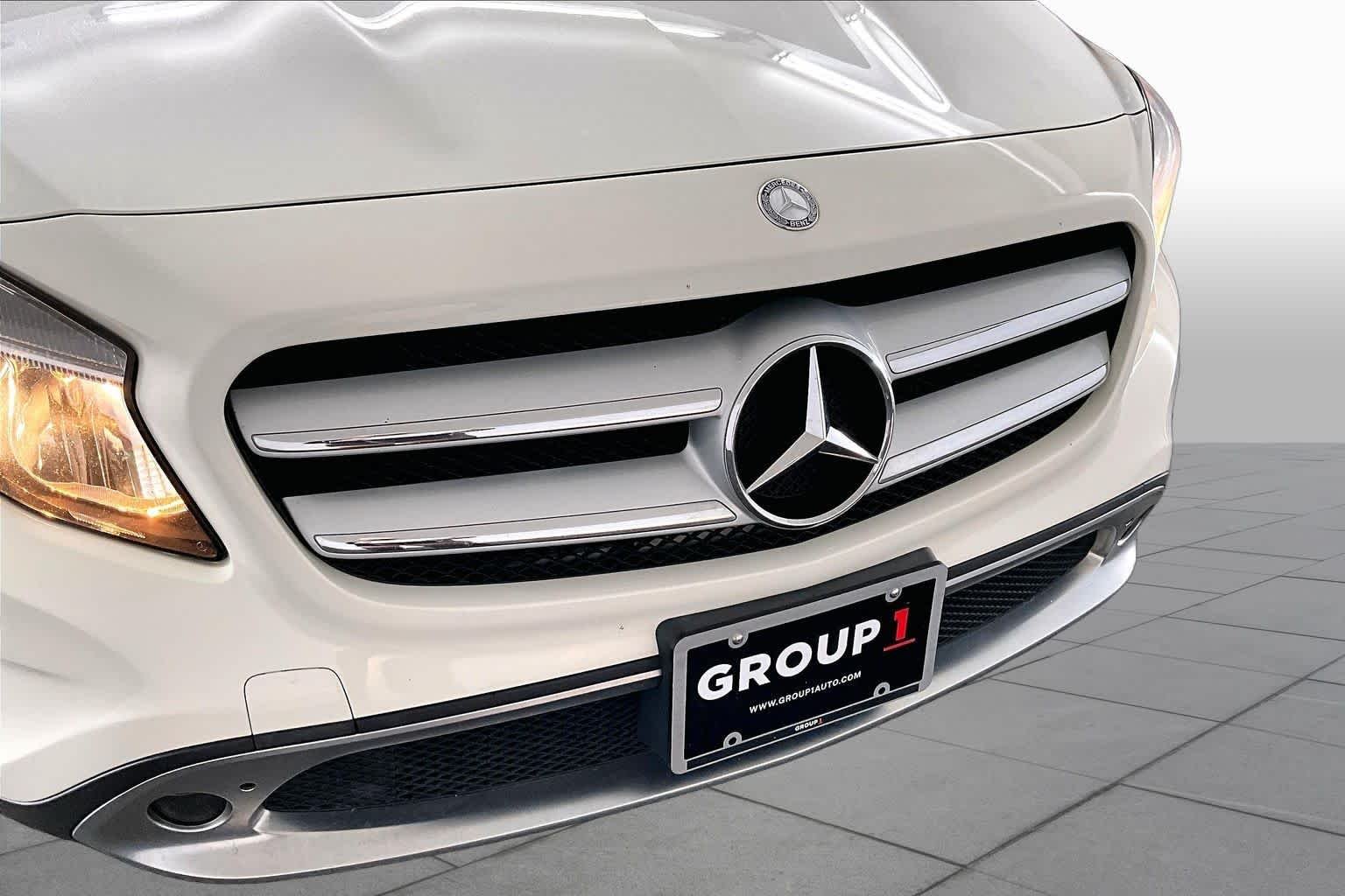 Used 2017 Cirrus White Mercedes-Benz GLA 250 image 29