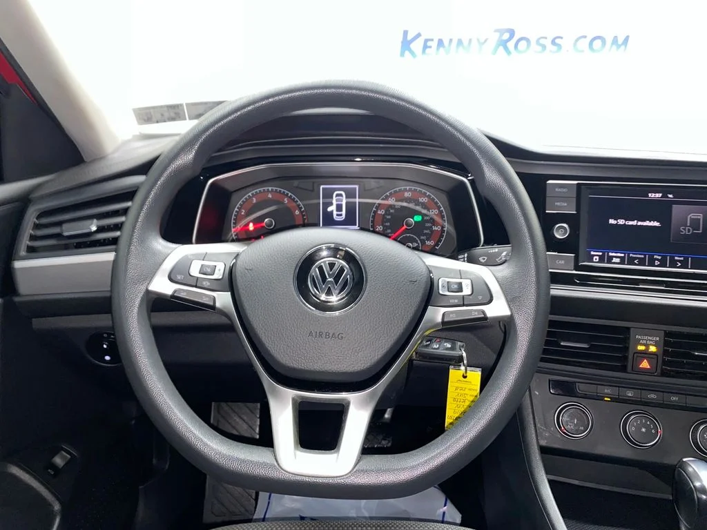 Used 2019 Red Volkswagen 1.4T S image 25