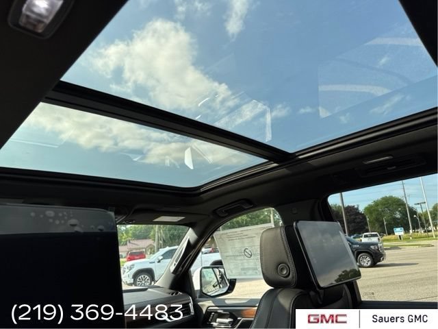2026 GMC Yukon Denali - Photo 14