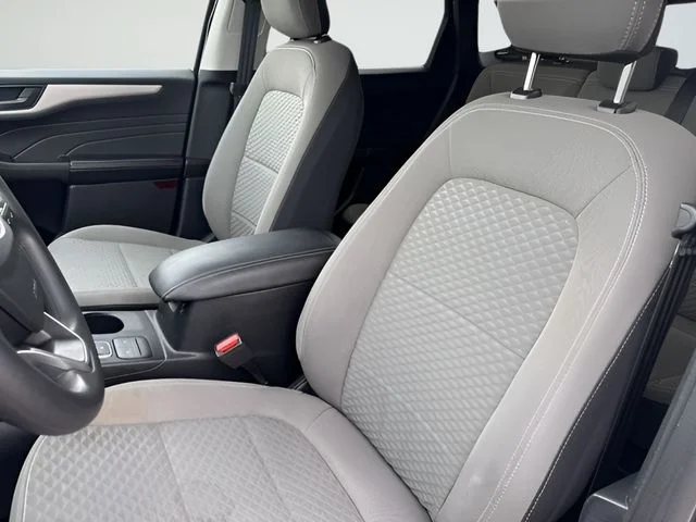 Used 2022 Gray Ford SE image 21