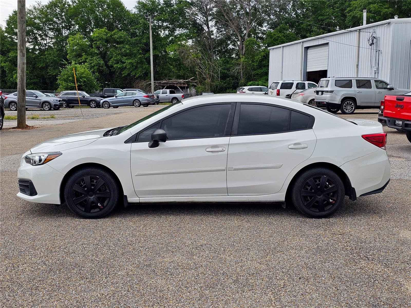 Used 2022 Crystal White Pearl Subaru  image 11