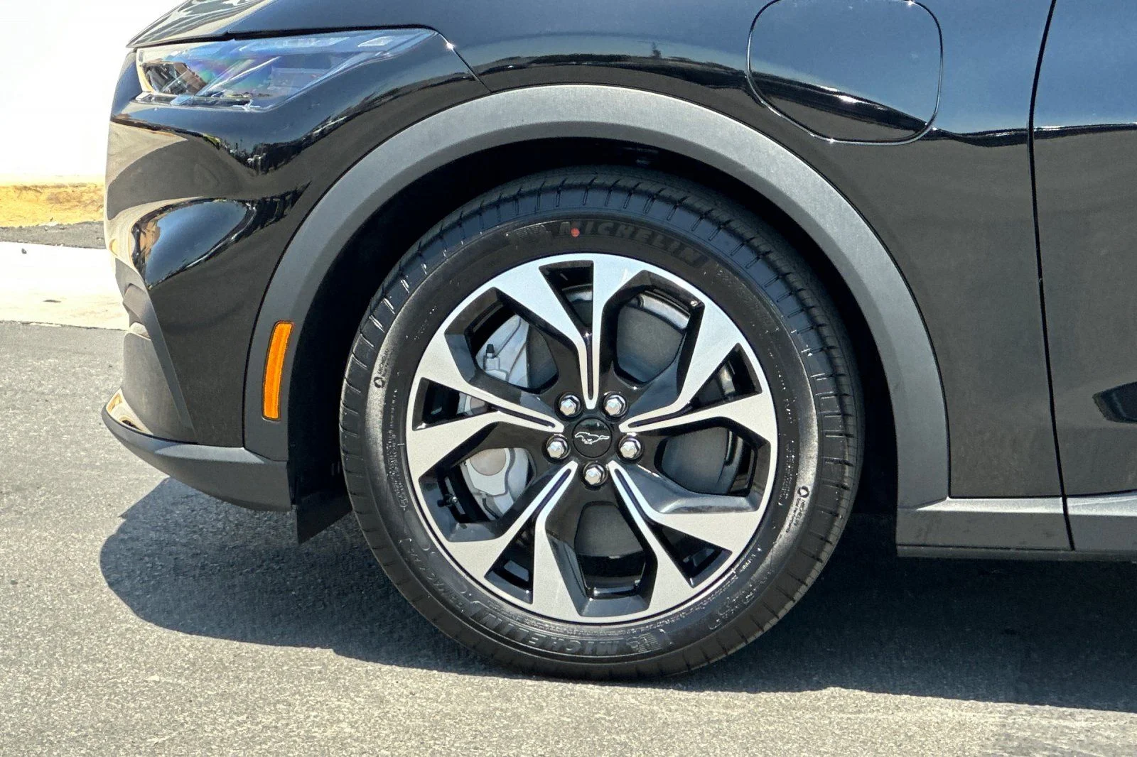 New 2026 Black Ford Select image 25